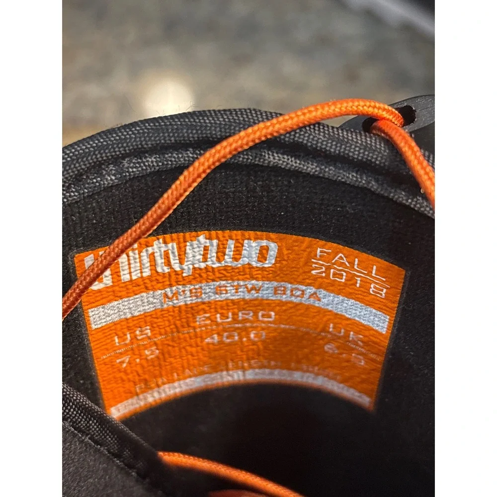 ThirtyTwo STW Boa Snowboard Boots Mens 7.5 Black‎ White Intuition Liners 2018